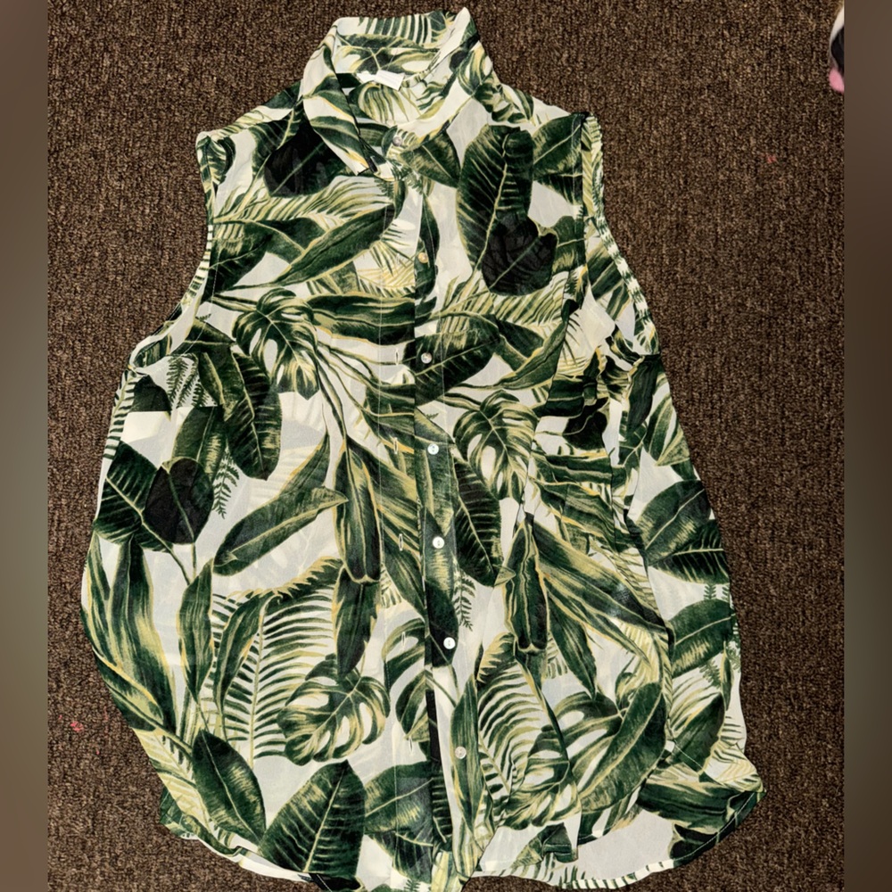 H&M Green Leaf Print Women's Shorts